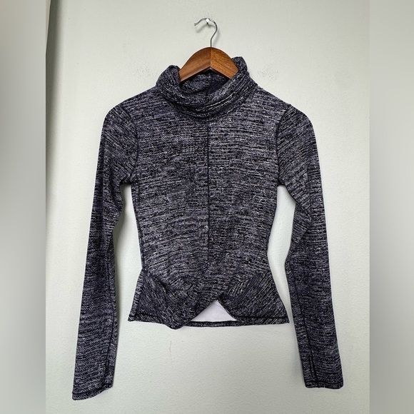 Lululemon Melodic Movement Long Sleeve Twillines White Black Size 4 - Picture 4 of 10